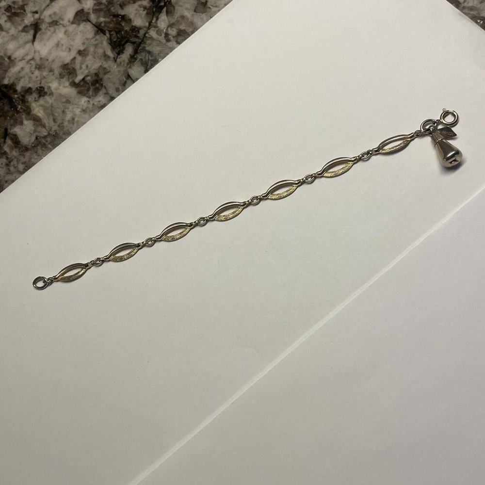 Vintage Sarah Coventry Costume Gold Tone Bracelet - Signed Sarah Cov